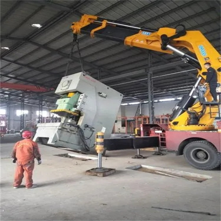 汇川80吨折臂吊车出租附近电话